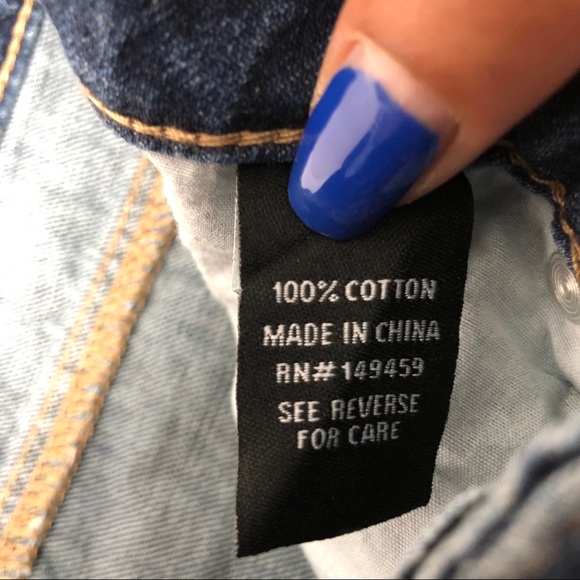 🐝 3/$20 Ashley Mason Red Pom Pom Denim Shorts Size 27 - Picture 10 of 11